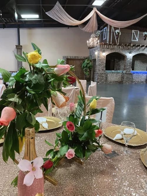 Bar service at La Hacienda venue with signature arch