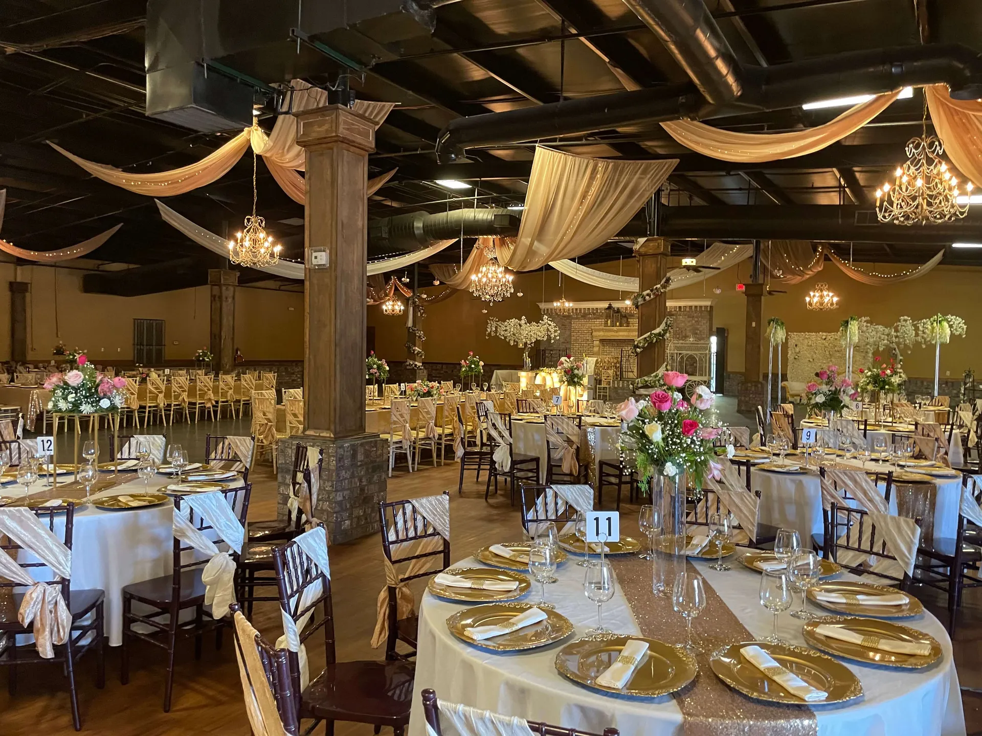 Rustic elegance wedding reception La Hacienda Gainesville GA