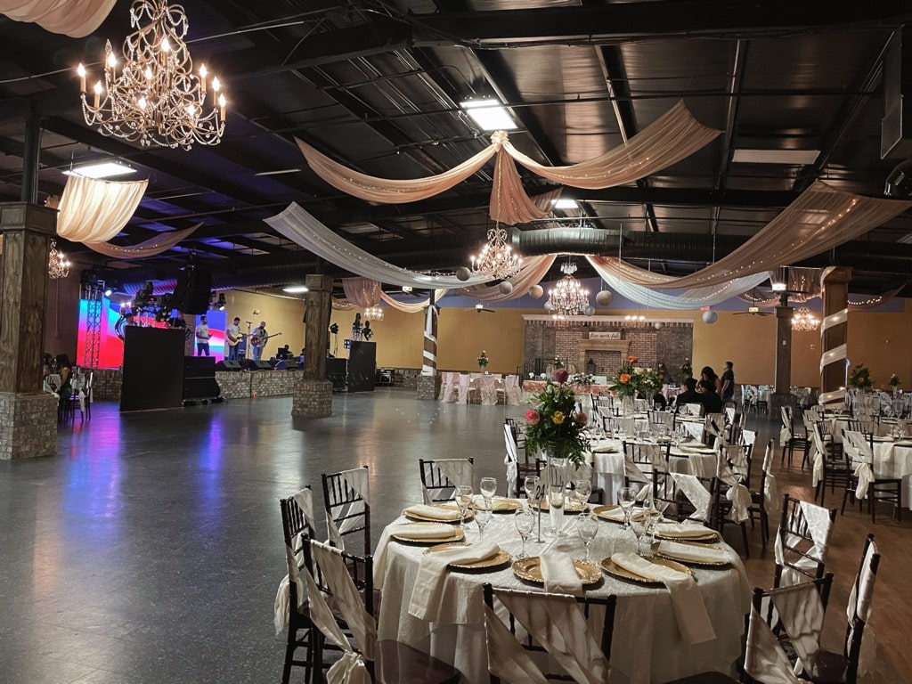 Event Venue Gainesville GA | La Hacienda Event venue Gainesville GA – La Hacienda reception setup with décor and lighting